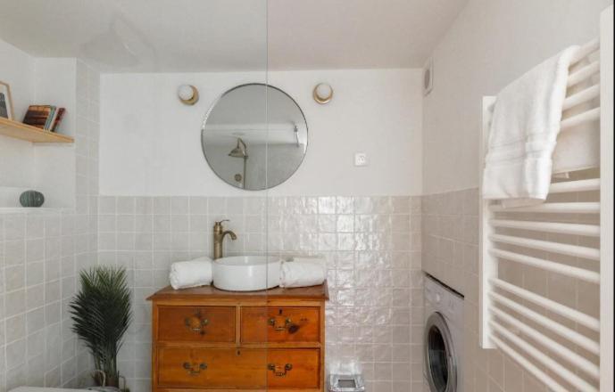 Appartement Authentique Situe En Plein Centre D'Antibes Exterior photo